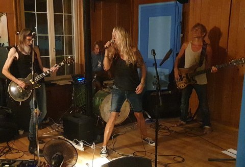 Flashback live in der Bar 42 Aug 2023
